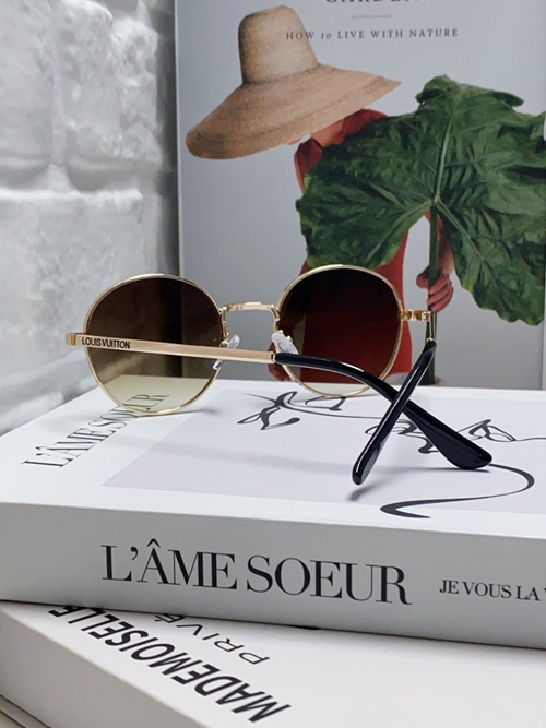 ルイヴィトンサングラス側面デザイン